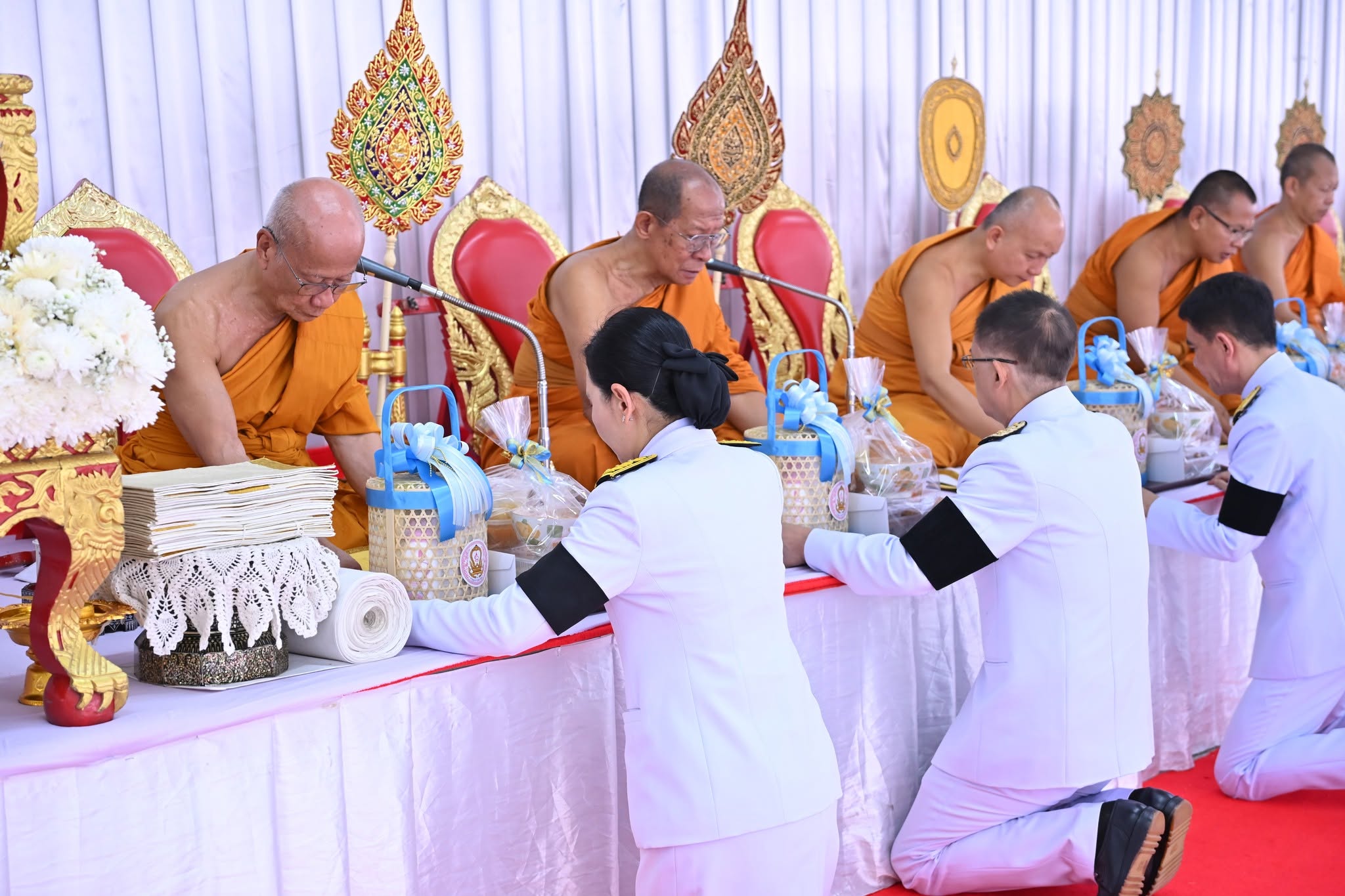 title - ส.ป.ก.นครปฐม เข้าร่วมพิธีเจริญพระพุทธมนต์ และทำบุญตักบาตรถวายพระราชกุศลแด่ สมเด็จพระนางเจ้าสิริกิติ์ พระบรมราชินีนาถ พระบรมราชชนนีพันปีหลวง เนื่องในโอกาสวันคล้ายวันพระราชสมภพ และวันแม่แห่งชาติ 12 สิงหาคม 2569
